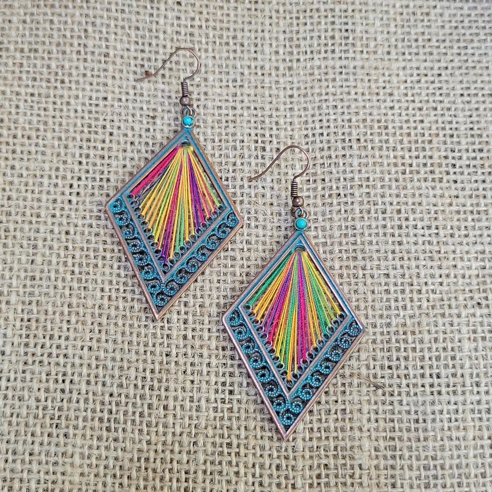 Verdigris turquoise inspired bohemian string art dangle earrings - Picture 3 of 3
